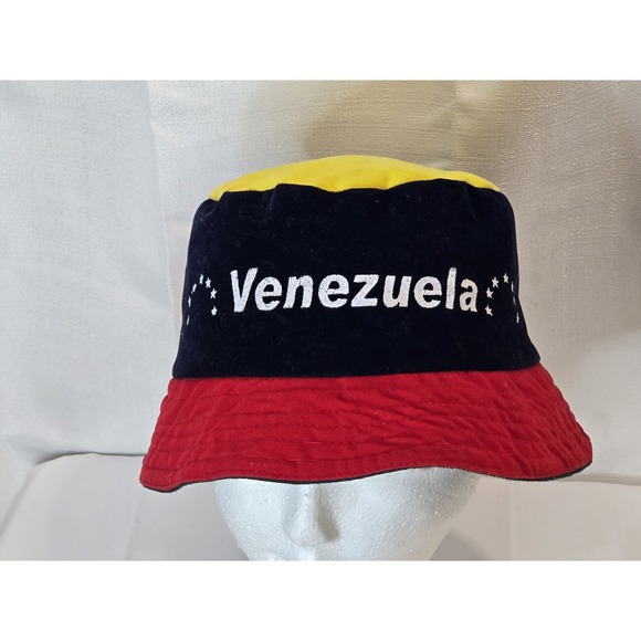 Nike Venezuela Lightweight Reversible Bucket Hat Colorful One Size Adult - Picture 1 of 5